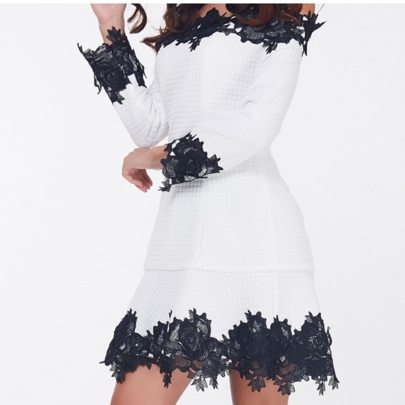 Comino Couture black and white off shoulder dress black crochet size 12 NWT - Picture 2 of 6